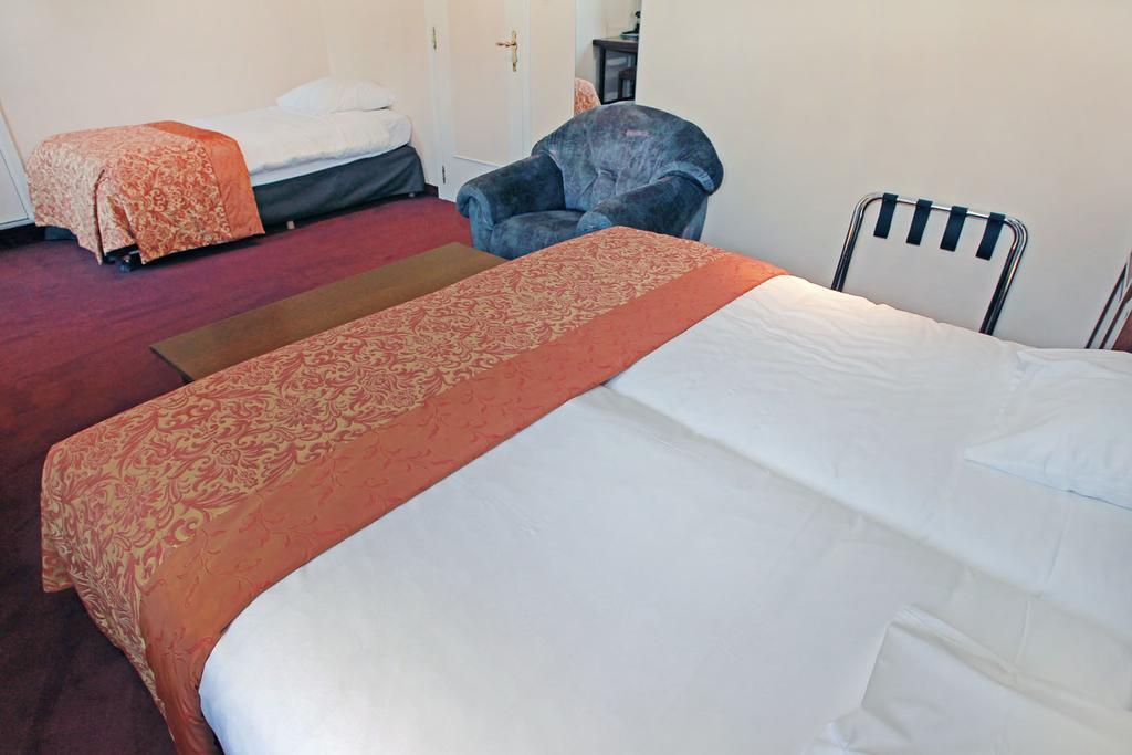 Logis Hotel Le Menobu Theux Zimmer foto